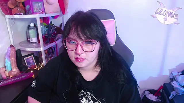 Snapshot of LiloMoon69 chatting on January 15, 2025, 5:29 am LiloMoon69 online show from January 15, 2025, 5:29 am