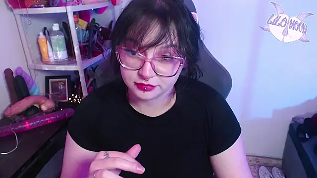 Snapshot of LiloMoon69 chatting on January 19, 2025, 7:25 am LiloMoon69 online show from January 19, 2025, 7:25 am