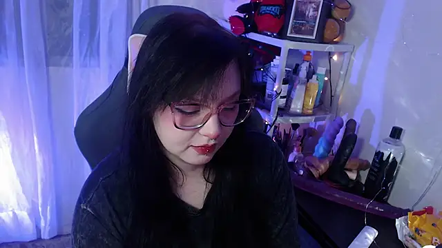 Snapshot of LiloMoon69 chatting on February 2, 2025, 4:37 am LiloMoon69 online show from February 2, 2025, 4:37 am