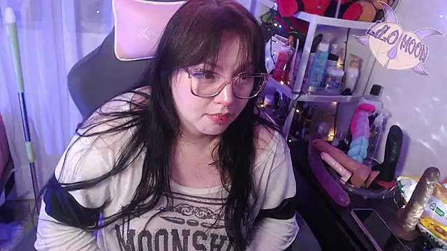 Snapshot of LiloMoon69 chatting on March 10, 2025, 7:10 am LiloMoon69 online show from March 10, 2025, 7:10 am