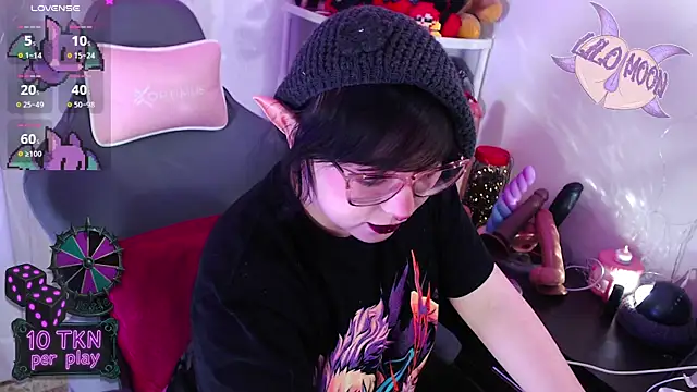 LiloMoon69 online show from November 15, 2025, 1:51 pm