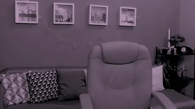 Snapshot of ChantalLion chatting on December 15, 2024, 11:12 am ChantalLion online show from December 15, 2024, 11:12 am