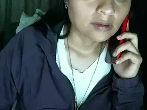 Snapshot of passion_sweet07 chatting on December 5, 2024, 2:31 am passion sweet07 online show from December 5, 2024, 2:31 am