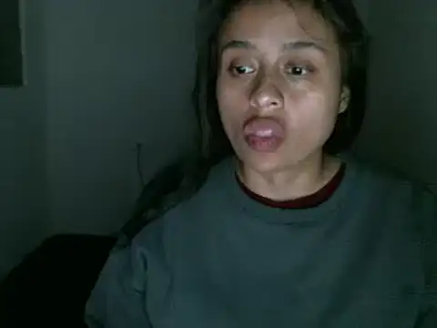 Snapshot of passion_sweet07 chatting on December 28, 2024, 12:15 am passion sweet07 online show from December 28, 2024, 12:15 am