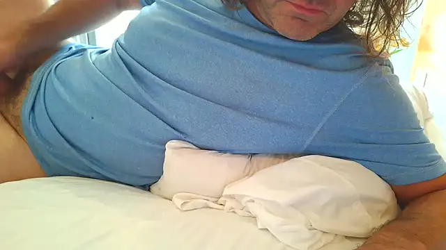 costanza7070 online show from April 15, 2026, 6:48 pm