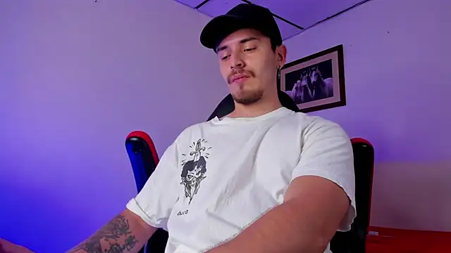 james connor2 online show from January 22, 2025, 6:52 pm