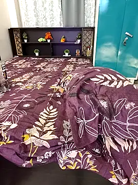 sexy-mohini online show from April 18, 2026, 7:07 pm