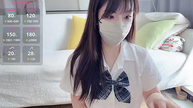 NickiBloom online show from July 5, 2026, 7:37 am