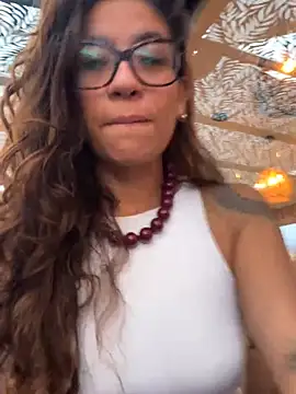 ValeriEvan online show from February 11, 2026, 9:31 pm