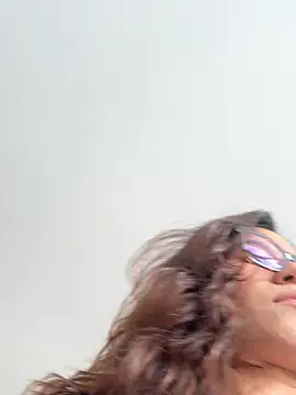 ValeriEvan online show from June 1, 2026, 7:04 pm