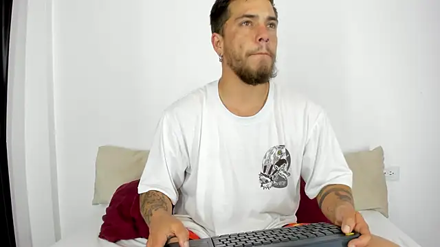 Beard xox online show from December 11, 2024, 9:34 pm