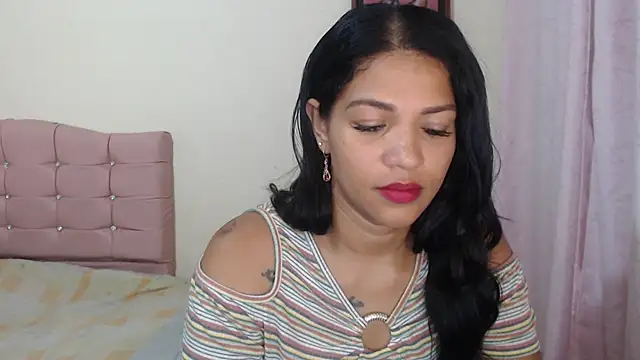 makennaa  online show from April 8, 2026, 10:26 am