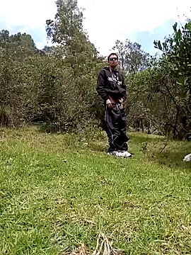 Snapshot of Cuervo_maniaco chatting on March 21, 2025, 3:24 pm Cuervo maniaco online show from March 21, 2025, 3:24 pm