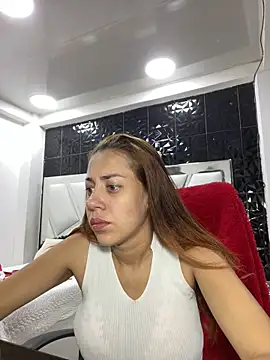 Snapshot of AnnbellaRosse chatting on February 13, 2025, 3:14 pm AnnbellaRosse online show from February 13, 2025, 3:14 pm