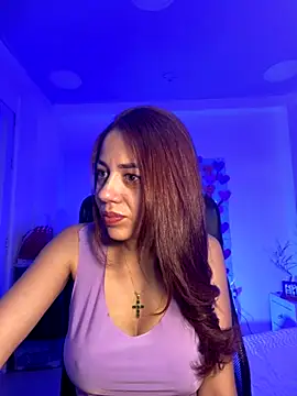 Snapshot of AnnbellaRosse chatting on September 13, 2025, 3:56 pm AnnbellaRosse online show from September 13, 2025, 3:56 pm