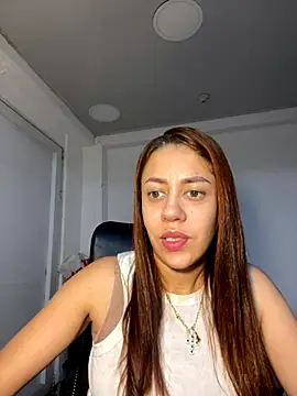 Snapshot of AnnbellaRosse chatting on October 7, 2025, 7:22 pm AnnbellaRosse online show from October 7, 2025, 7:22 pm