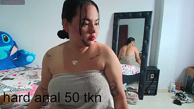 Snapshot of leoytessa_10 chatting on September 19, 2025, 12:06 pm leoytessa 10 online show from September 19, 2025, 12:06 pm