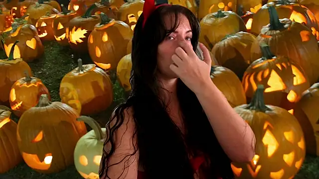 Snapshot of Sapphir3xoxo chatting on November 1, 2025, 7:16 pm Sapphir3xoxo online show from November 1, 2025, 7:16 pm