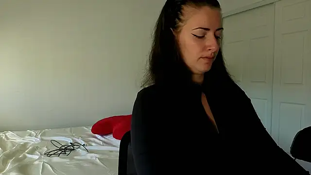 Snapshot of Sapphir3xoxo chatting on November 19, 2025, 1:55 pm Sapphir3xoxo online show from November 19, 2025, 1:55 pm