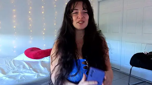 Snapshot of Sapphir3xoxo chatting on November 21, 2025, 6:50 pm Sapphir3xoxo online show from November 21, 2025, 6:50 pm