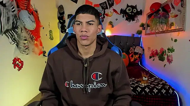 Damian latinxxx online show from October 25, 2025, 3:14 am