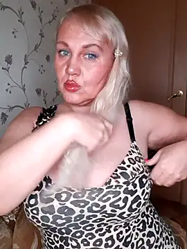 IsabellaBoni online show from November 29, 2025, 6:49 am