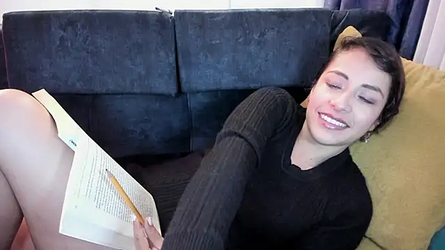 Snapshot of April_Evans26 chatting on December 3, 2024, 4:36 am April Evans26 online show from December 3, 2024, 4:36 am