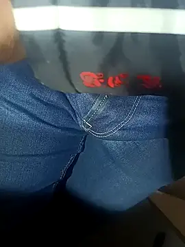 Snapshot of franko1987 chatting on February 10, 2025, 5:36 am franko1987 online show from February 10, 2025, 5:36 am