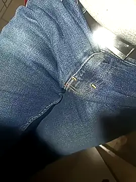 Snapshot of franko1987 chatting on February 28, 2025, 11:58 am franko1987 online show from February 28, 2025, 11:58 am