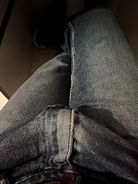 Snapshot of franko1987 chatting on November 17, 2025, 5:24 am franko1987 online show from November 17, 2025, 5:24 am