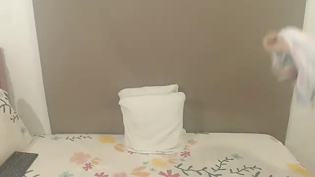 Snapshot of kimberlyjamexxx chatting on October 12, 2025, 3:16 am kimberlyjamexxx online show from October 12, 2025, 3:16 am