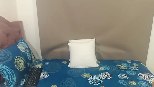 Snapshot of kimberlyjamexxx chatting on February 25, 2026, 4:11 am kimberlyjamexxx online show from February 25, 2026, 4:11 am