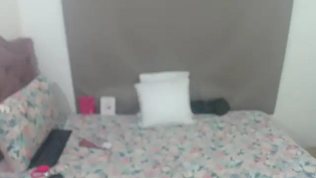 kimberlyjamexxx online show from June 27, 2026, 2:49 am