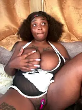 Snapshot of Savage_baby chatting on April 23, 2026, 12:29 pm Savage baby online show from April 23, 2026, 12:29 pm