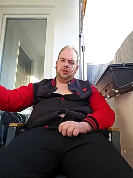 PupW0lfy online show from February 10, 2025, 2:59 pm