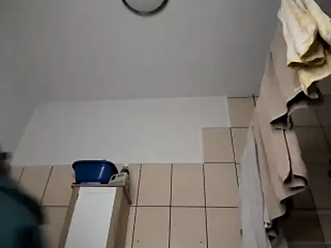 Milky hairy mommy online show from November 24, 2025, 9:14 pm