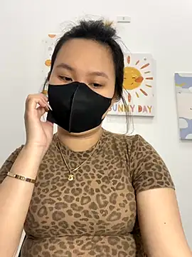 Odette68 online show from October 17, 2025, 11:51 pm