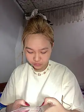Odette68 online show from April 23, 2026, 12:56 am