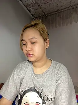 Odette68 online show from April 28, 2026, 11:54 pm