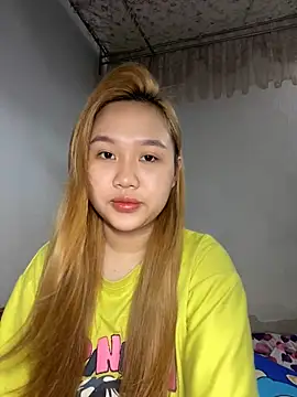 Odette68 online show from May 6, 2026, 12:30 am