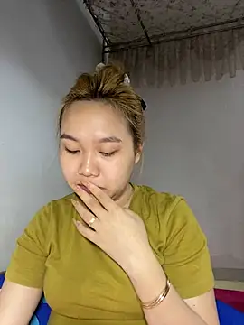 Odette68 online show from May 8, 2026, 12:05 am