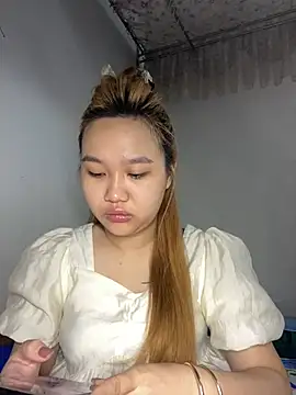 Odette68 online show from May 24, 2026, 12:48 am