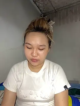 Odette68 online show from May 27, 2026, 1:24 am