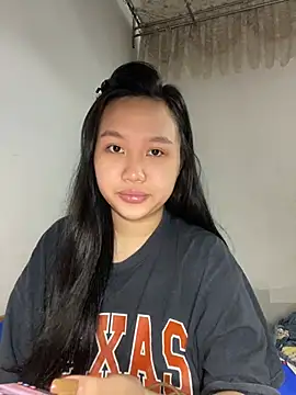 Odette68 online show from July 2, 2026, 12:54 am