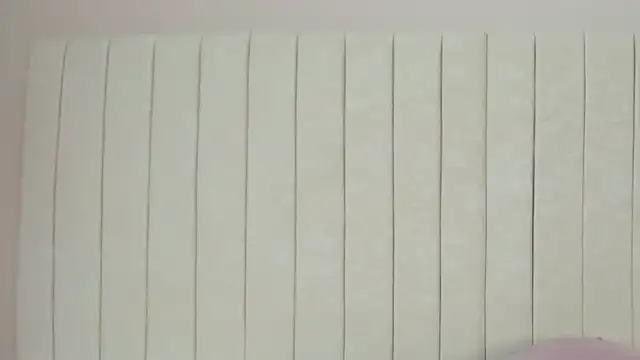 Littleolivia  online show from February 1, 2025, 12:58 pm