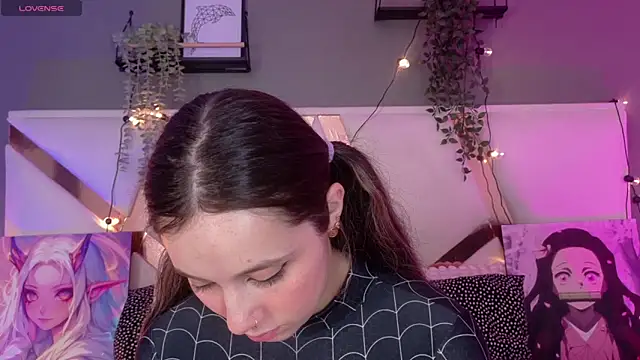 AmbarHills 1 online show from November 8, 2025, 11:54 am