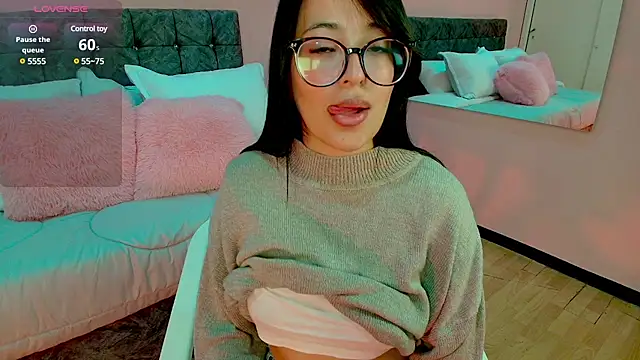 lovely  martina online show from March 12, 2025, 4:56 pm