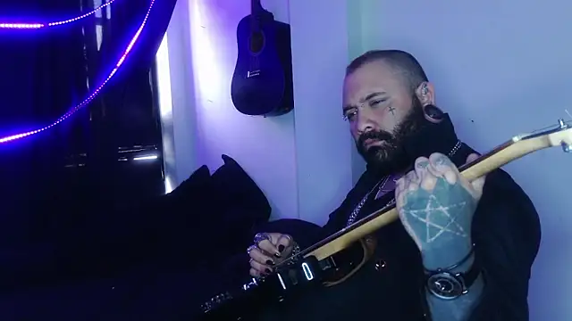 darkclothes online show from December 24, 2024, 3:05 pm