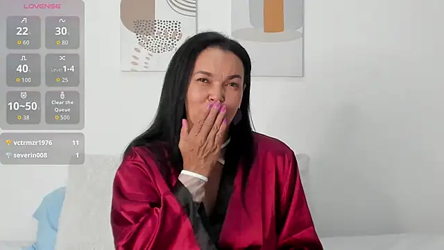 Evawalker  online show from February 18, 2026, 2:18 am