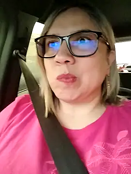 Snapshot of MissMaria chatting on October 3, 2025, 7:22 pm MissMaria online show from October 3, 2025, 7:22 pm